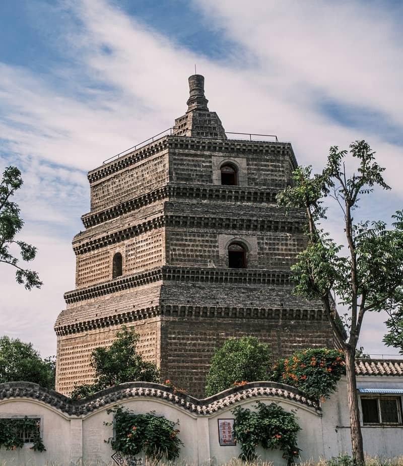 Po pagoda is the first pagoda built in Kaifeng, which is a typical transition from a quadrangular pagoda to an octagonal one