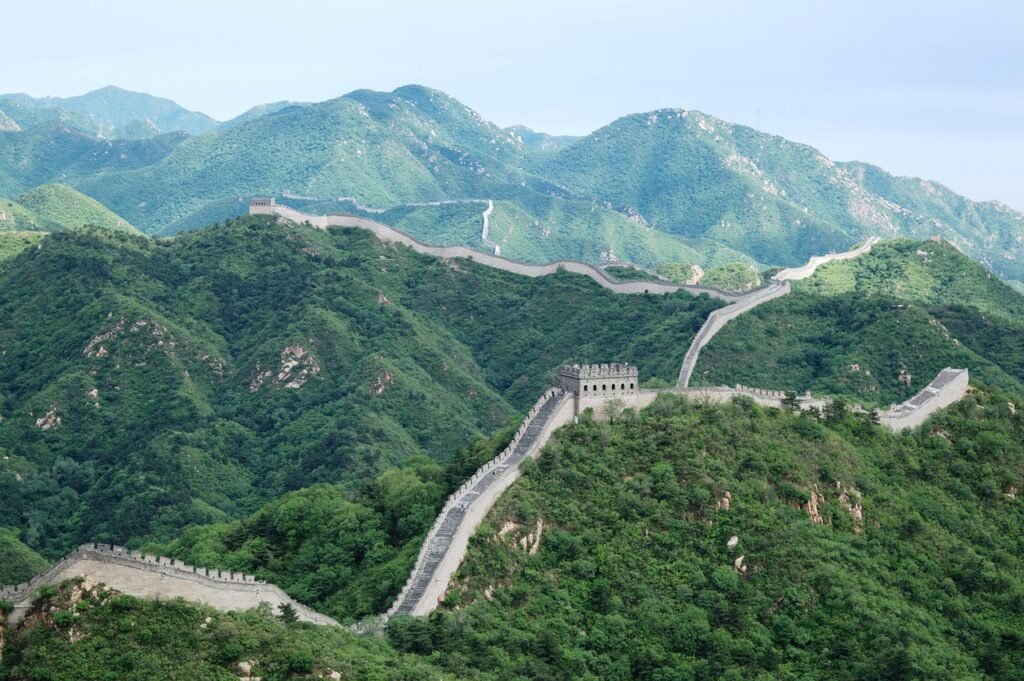 On the endless green hills is the endless Great Wall
