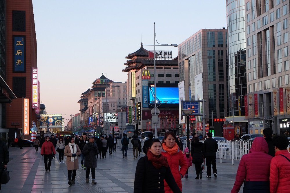 Wangfujing not only has historical buildings, but also many shopping malls and delicious snack streets.