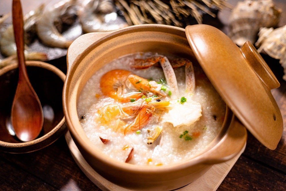 Sampan congee is a traditional delicacy from the Xiguan area of Guangzhou